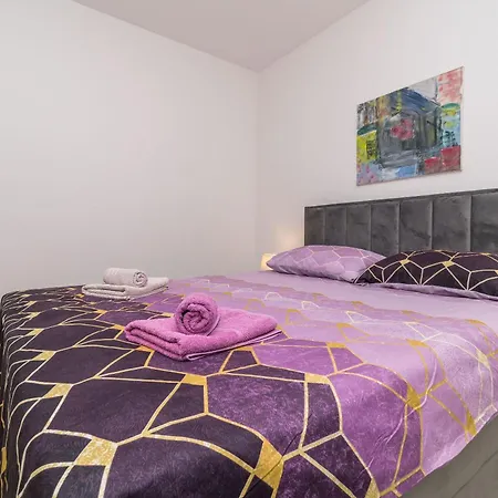 Piveta * Трогір