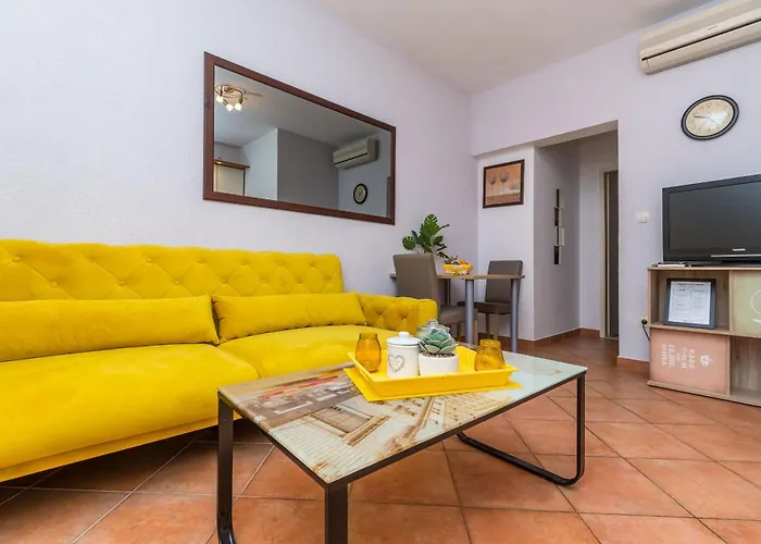 Apartament Piveta *